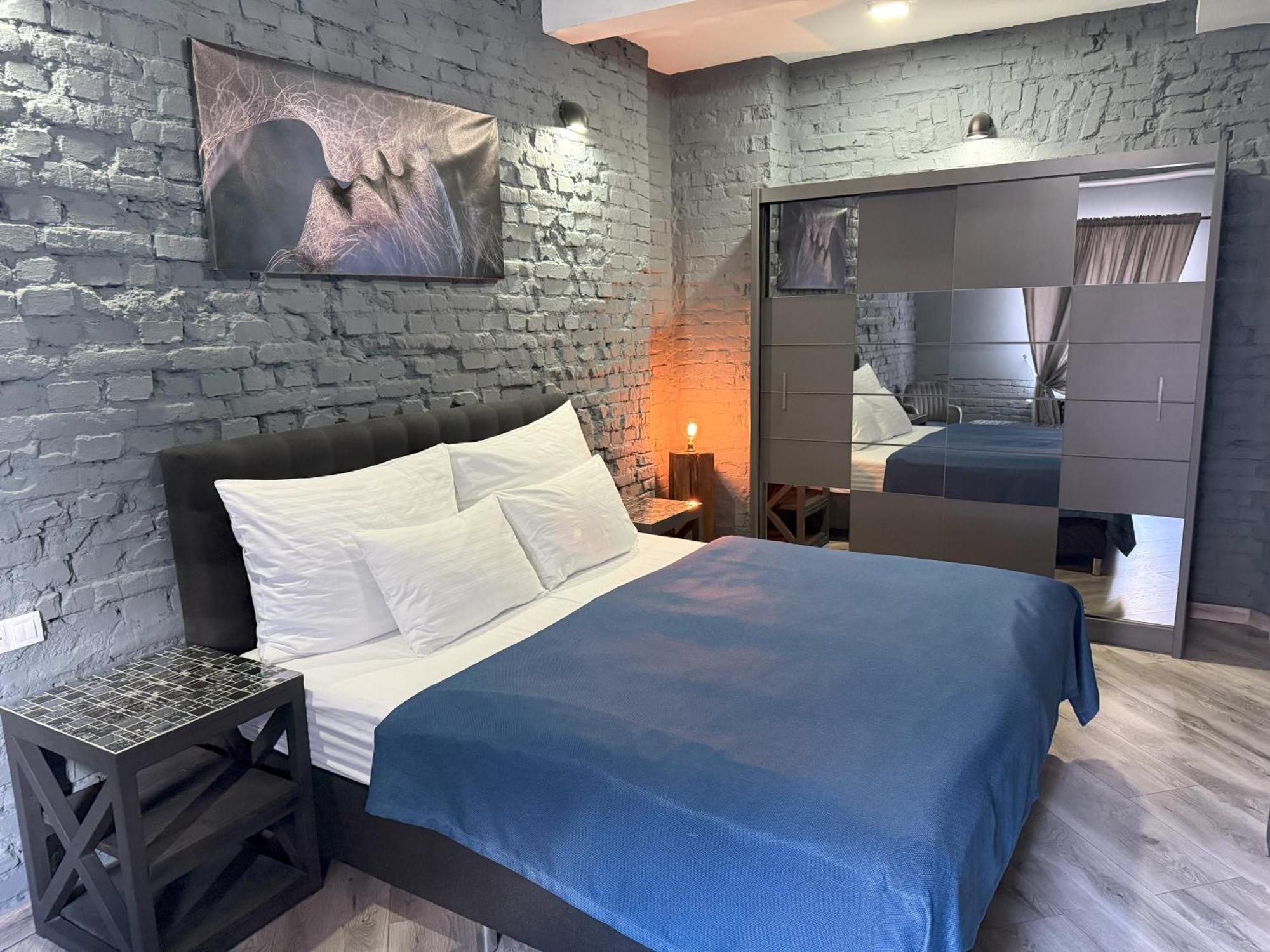 Residence Iron Cube カルロヴィ・ヴァリ エクステリア 写真